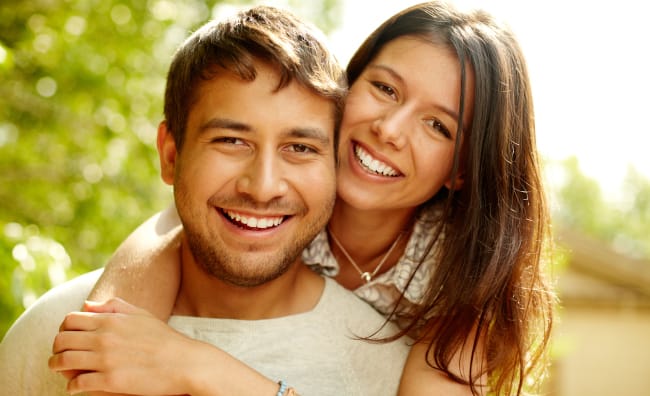 Couple-Happy-With-Personal-Short-Term-Disability-Insurance